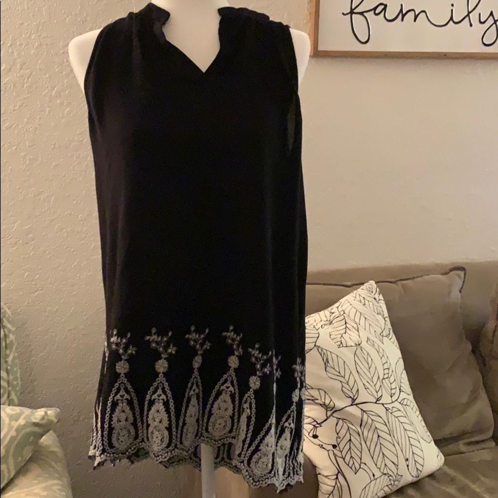 Stitchfix Black Sleeveless Blouse with White Lace